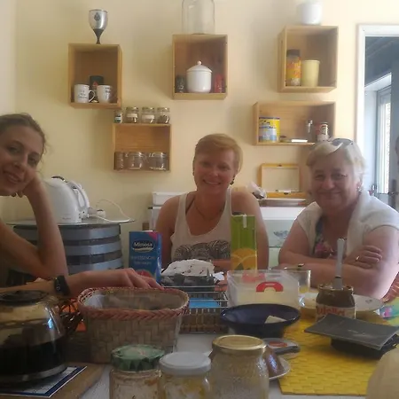 18st. بيت شباب *